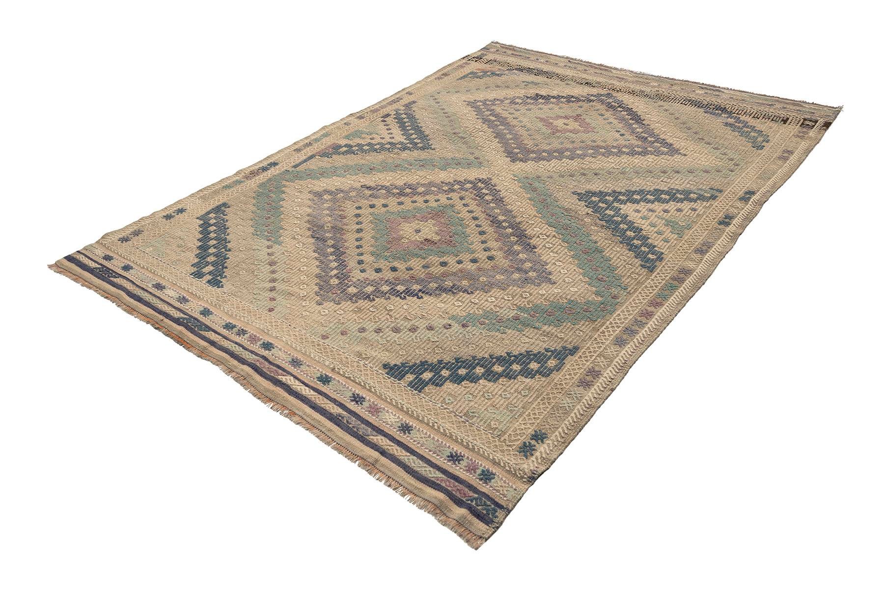 Kars kilim rug
