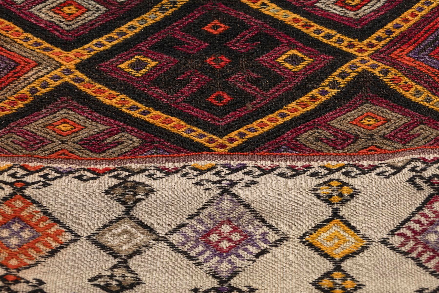 Kars kilim rug