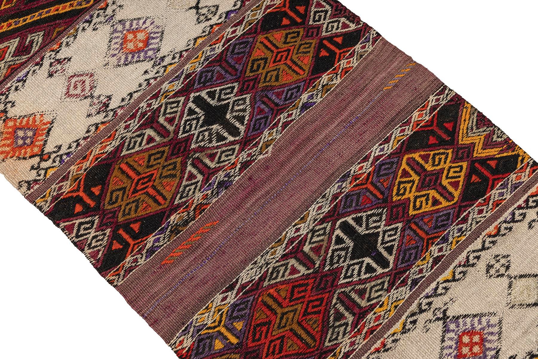 Kars kilim rug