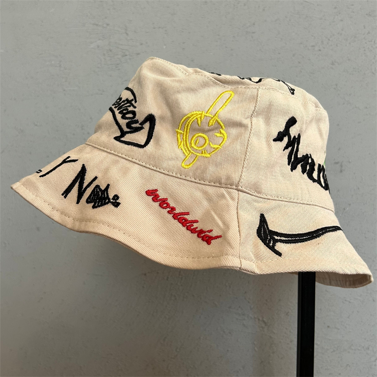 Brooklyn Desenli Bej Yazlık Bucket Şapka 
