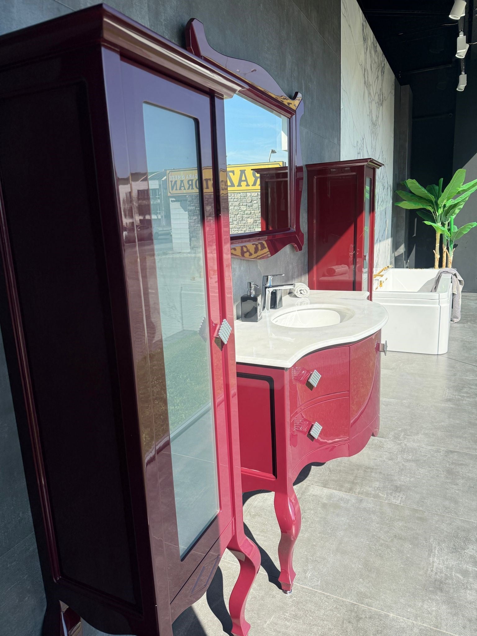 BANYO DOLABI