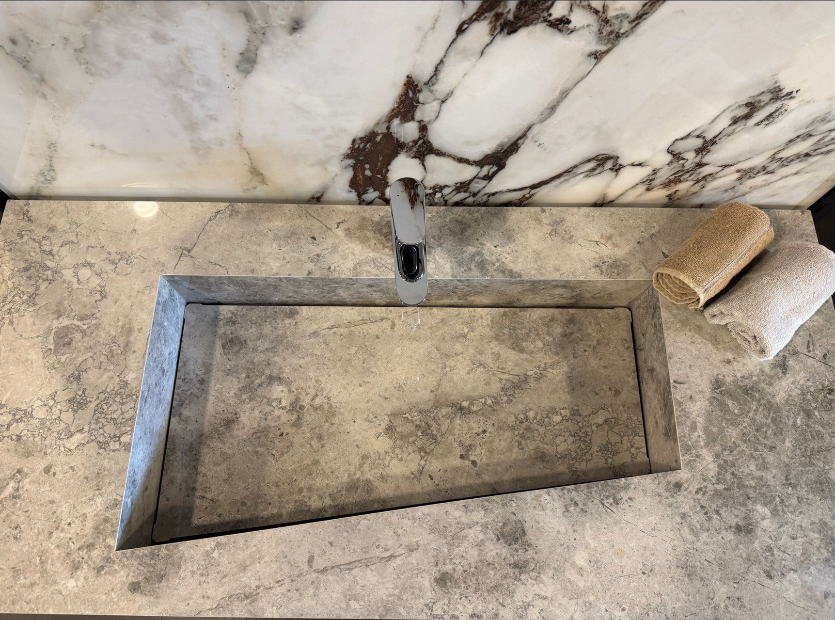 BANYO DOLABI