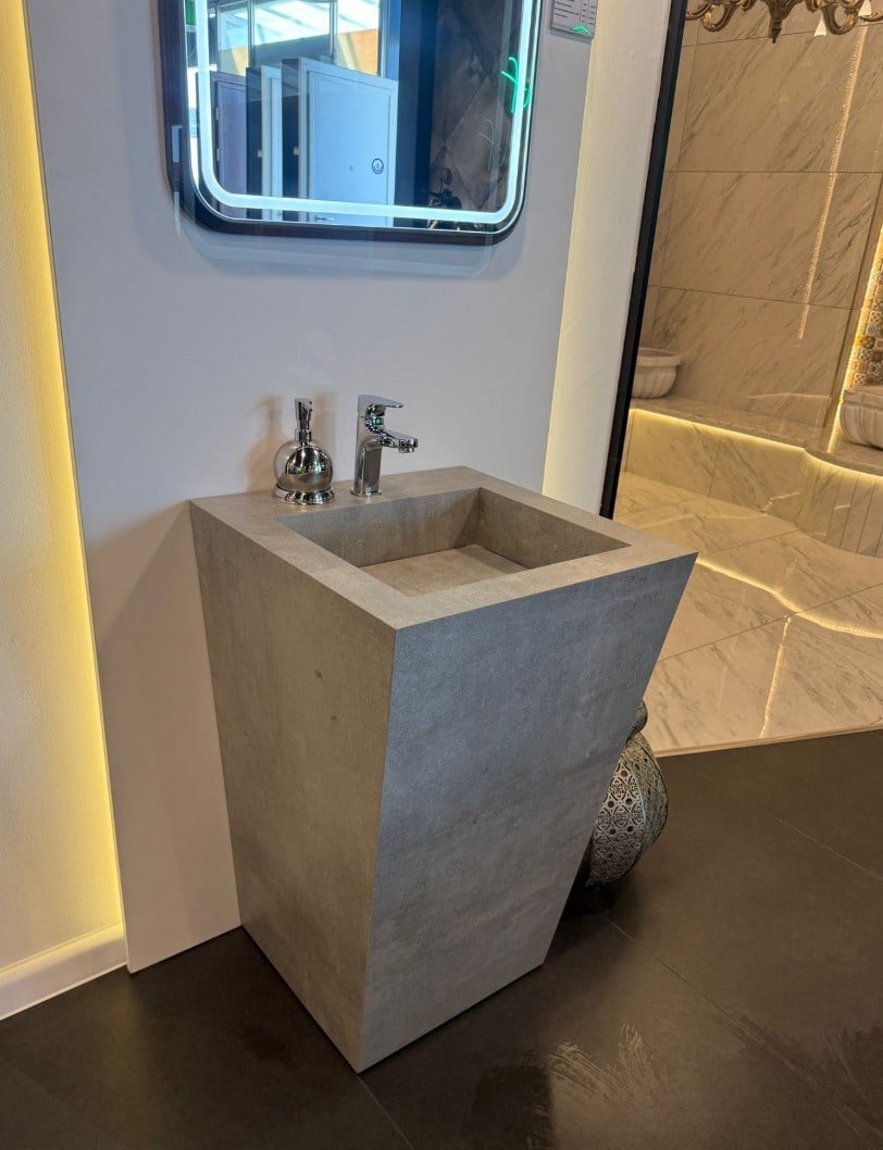 BANYO DOLABI