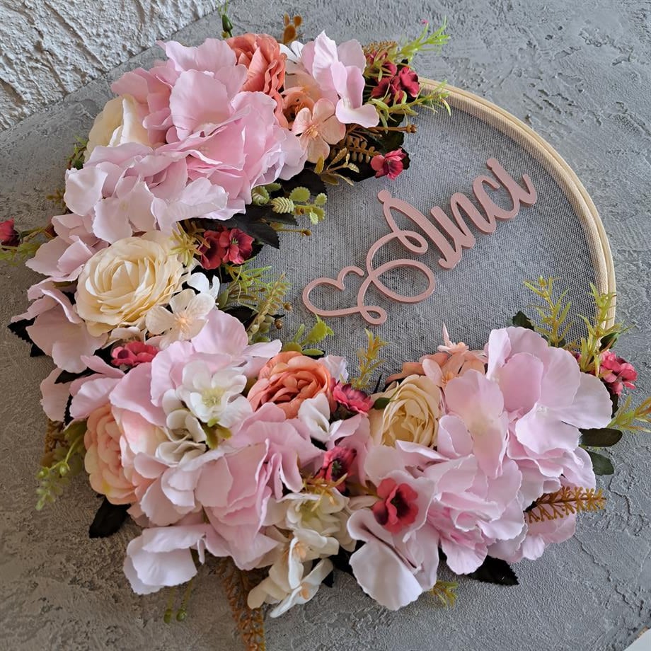 Pembe Çiçekli Bebek kapı Süsü