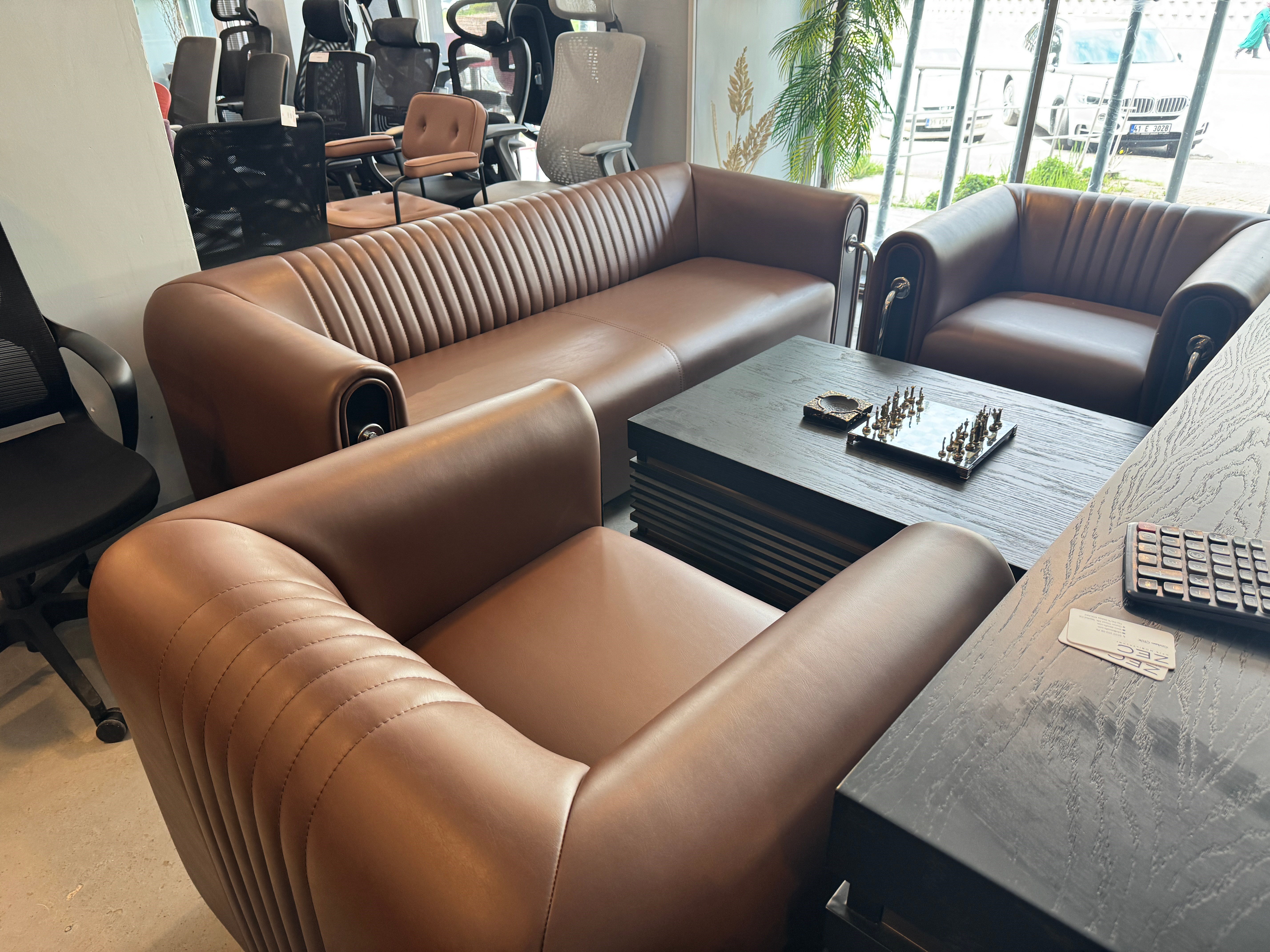 Owami VIP Makam Takımı + Owami Isla Yönetici Koltuğu + Owami Ofis Oturma Grubu | Teknoloji Entegreli Premium Yönetici Ofisi