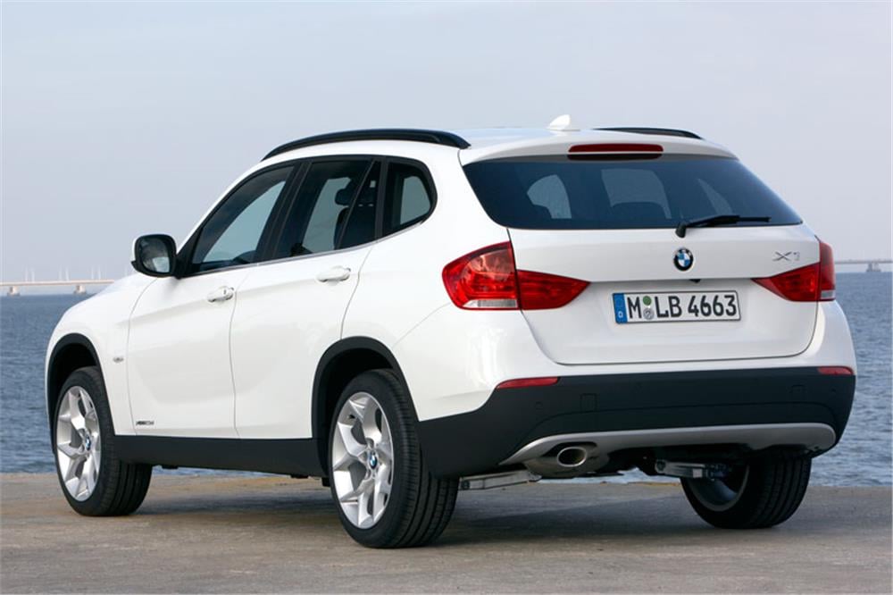 BMW X1  12.2009 -09.2015 (Sabit Topuz)
