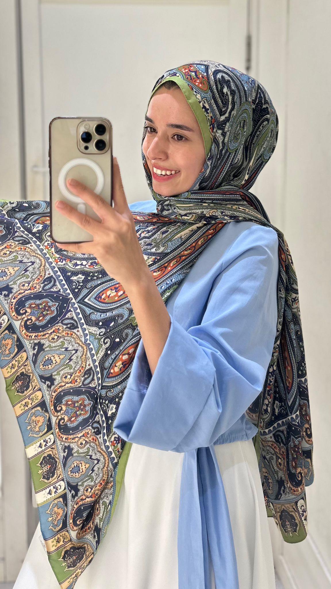 Desenli Krep Yeşil Şal