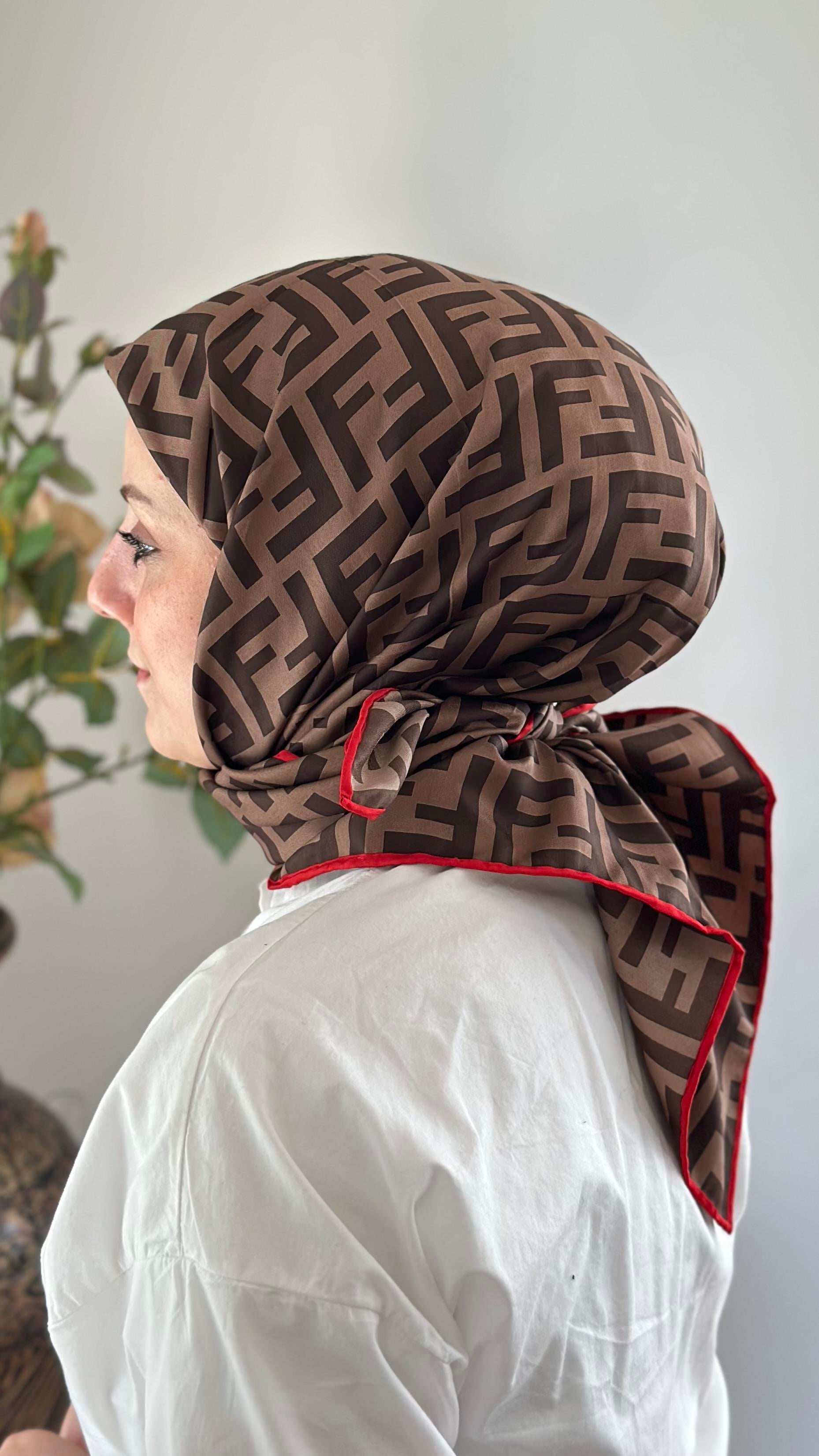 F Desen Kahve Twill İpek Eşarp