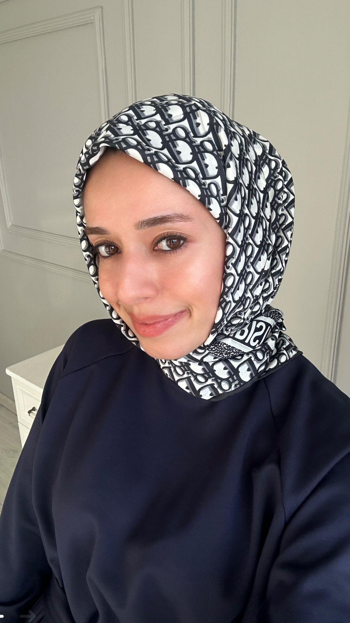 Marka Twill Lacivert Eşarp