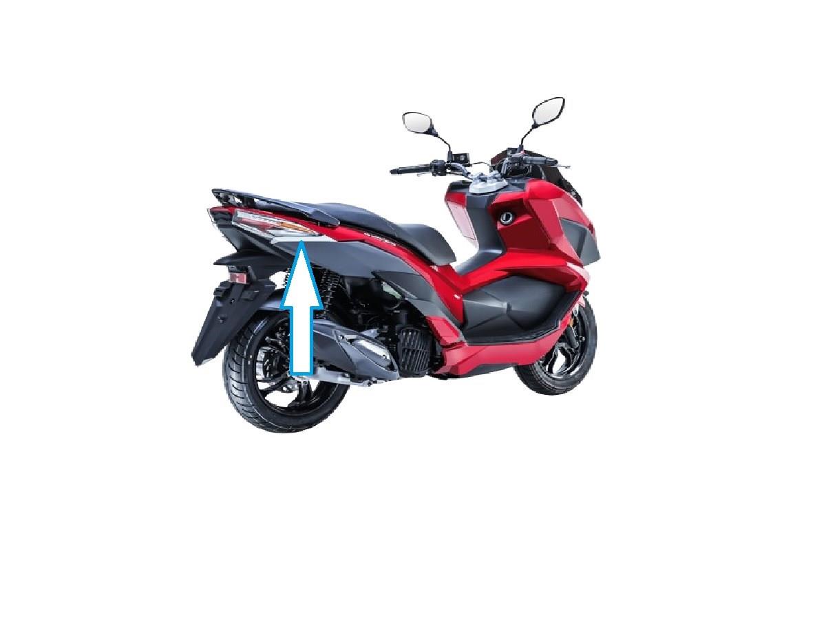 SYM JET X 125 Arka Stop Altı Dekoru Sağ Gri Orijinal