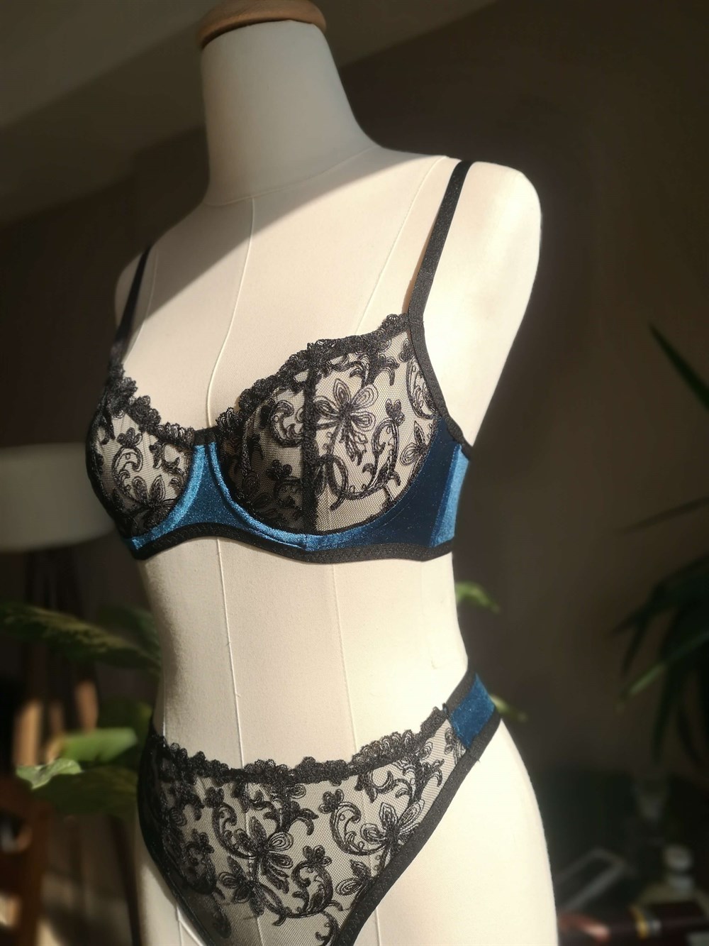 Black Ava Balenli Bra Tanga Takım