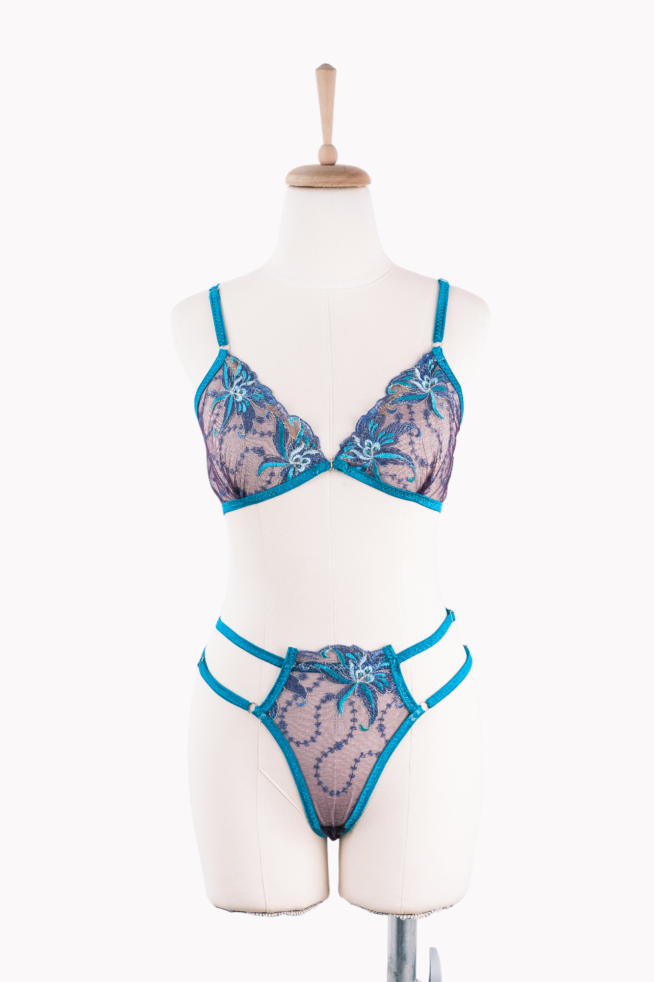 Iris Bra Tanga Takım