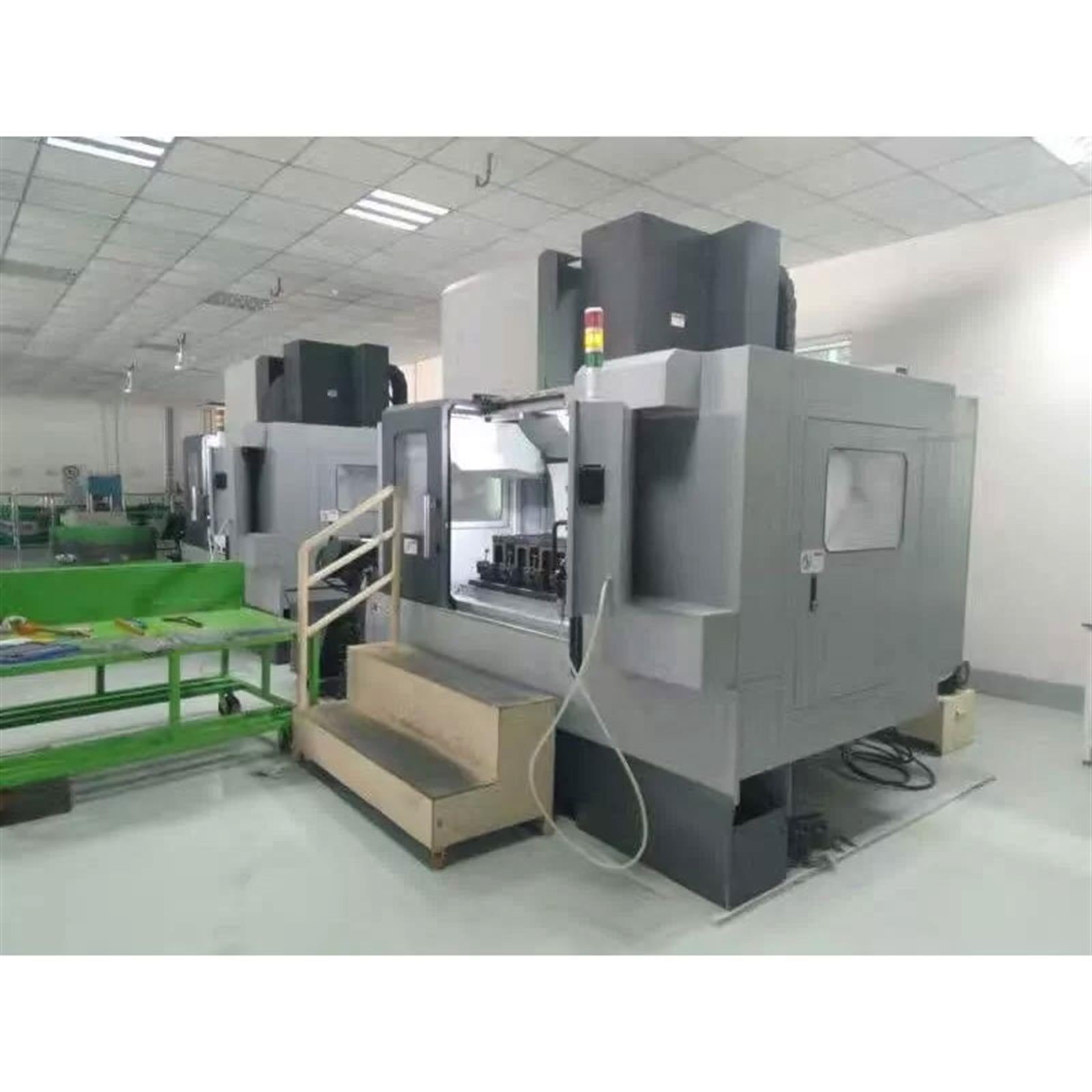 Accuway UM-110W Vertical Machining Center