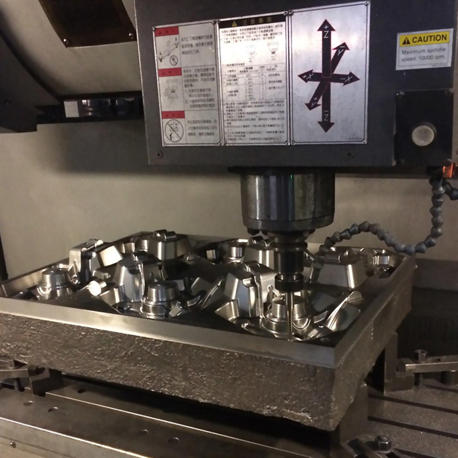 Accuway UM-130 Vertical Machining Center