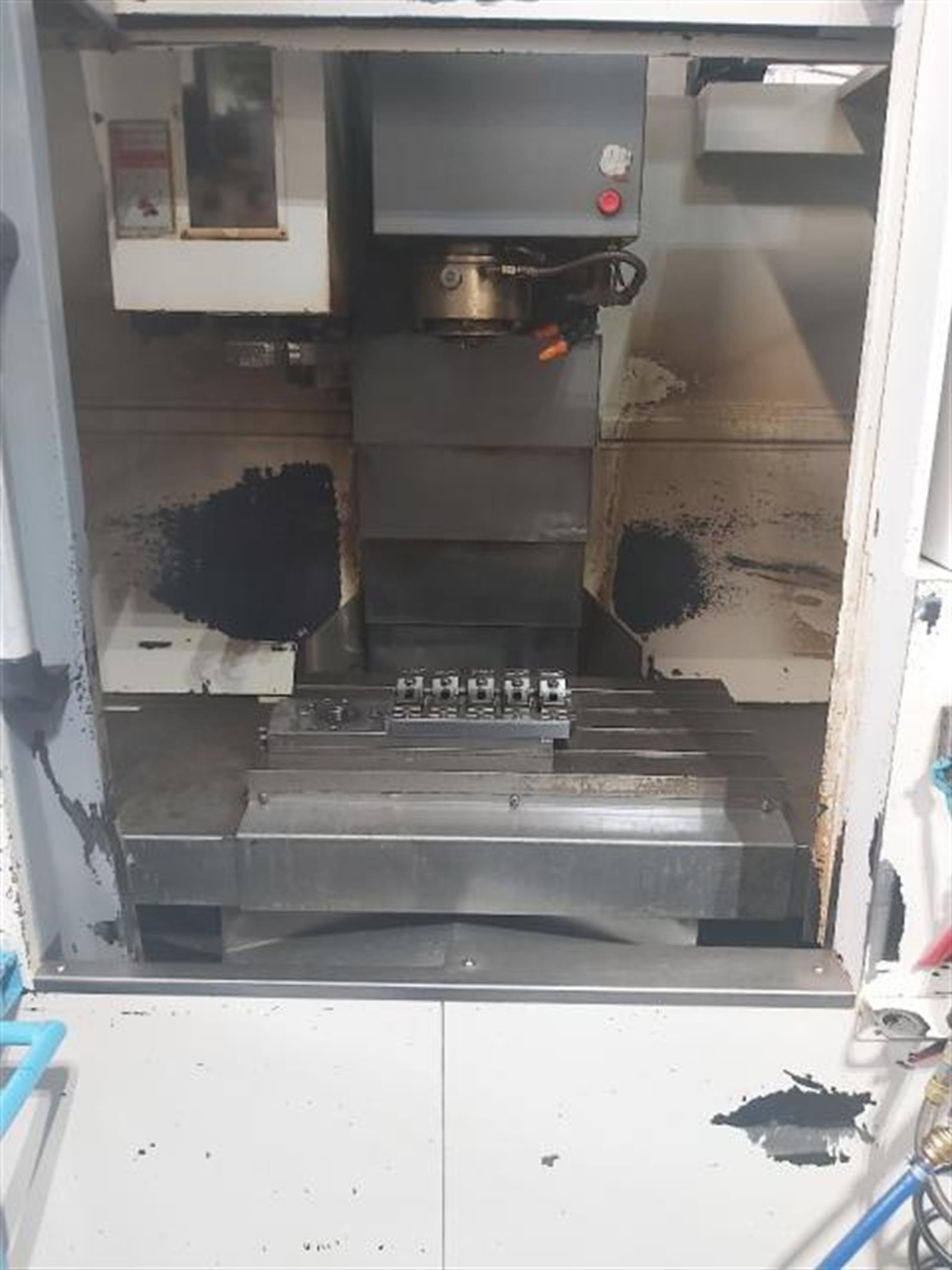 Akira Seiki SR 2 XP Machining center - vertical