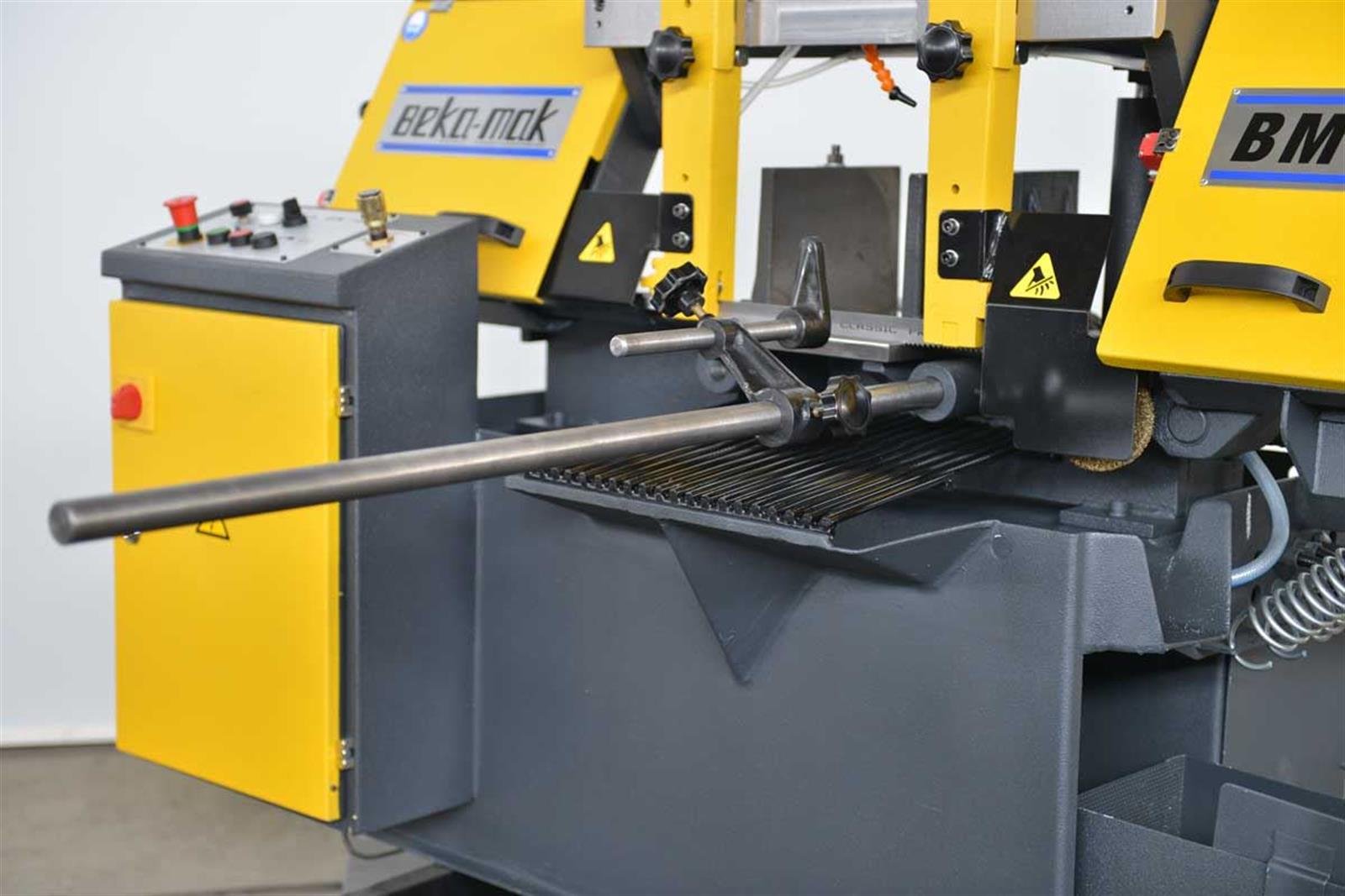 Bekamak BMS-320 Straight Cut