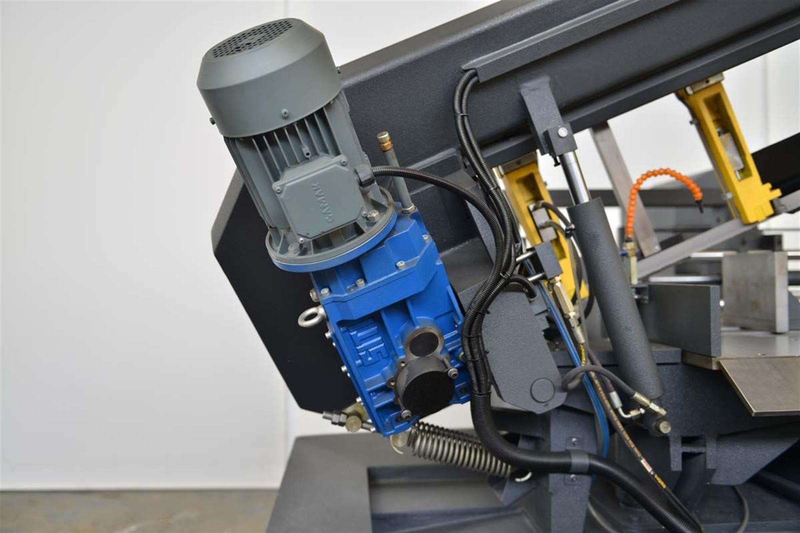 Bekamak BMSO-320GLH NC Fully Automatic G Mitre