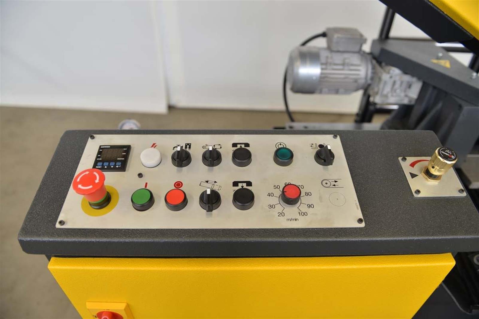 Bekamak BMSO-320L Straight Cut