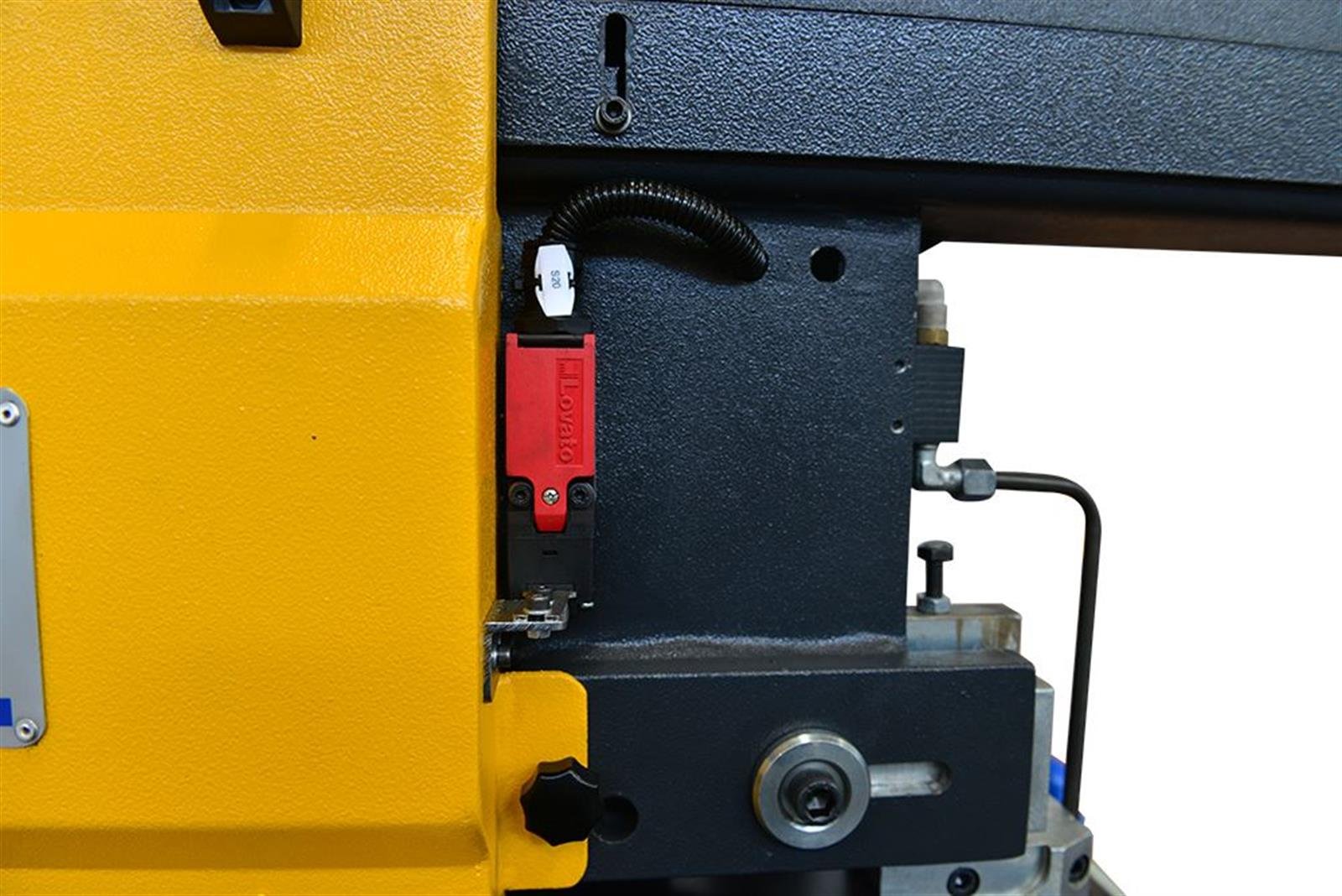 Bekamak BMSO-325CGH NC Fully Automatic Cgh Mitre