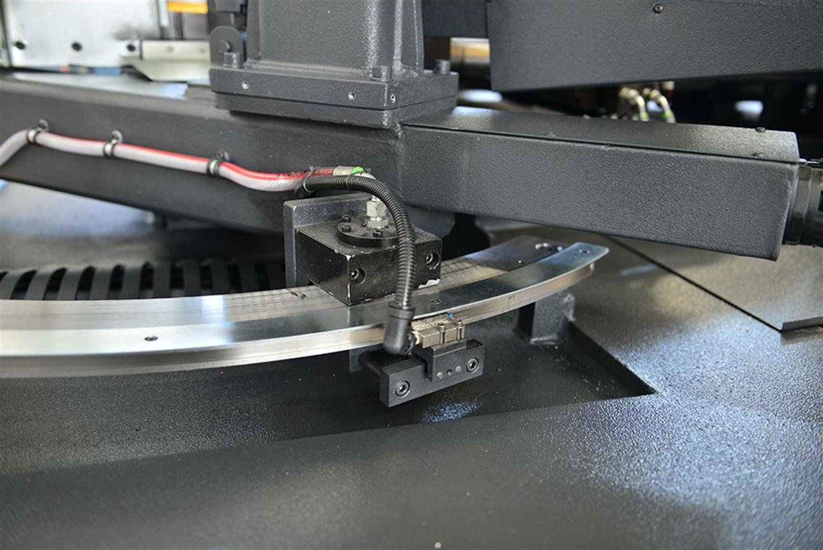 Bekamak BMSO-360CGH NC Fully Automatic Cgh Mitre