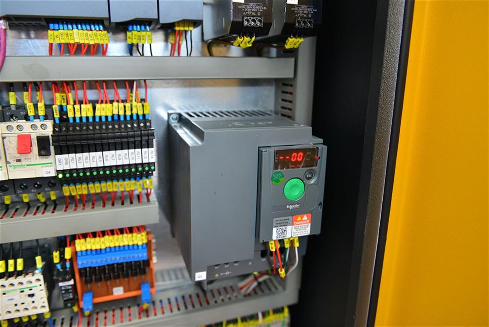 Bekamak BMSO-360CGH NC Fully Automatic Cgh Mitre
