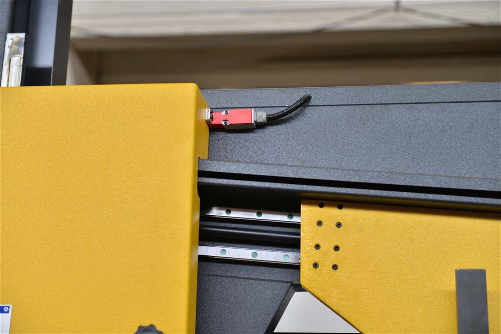 Bekamak BMSO-650CS NC Drive Machines