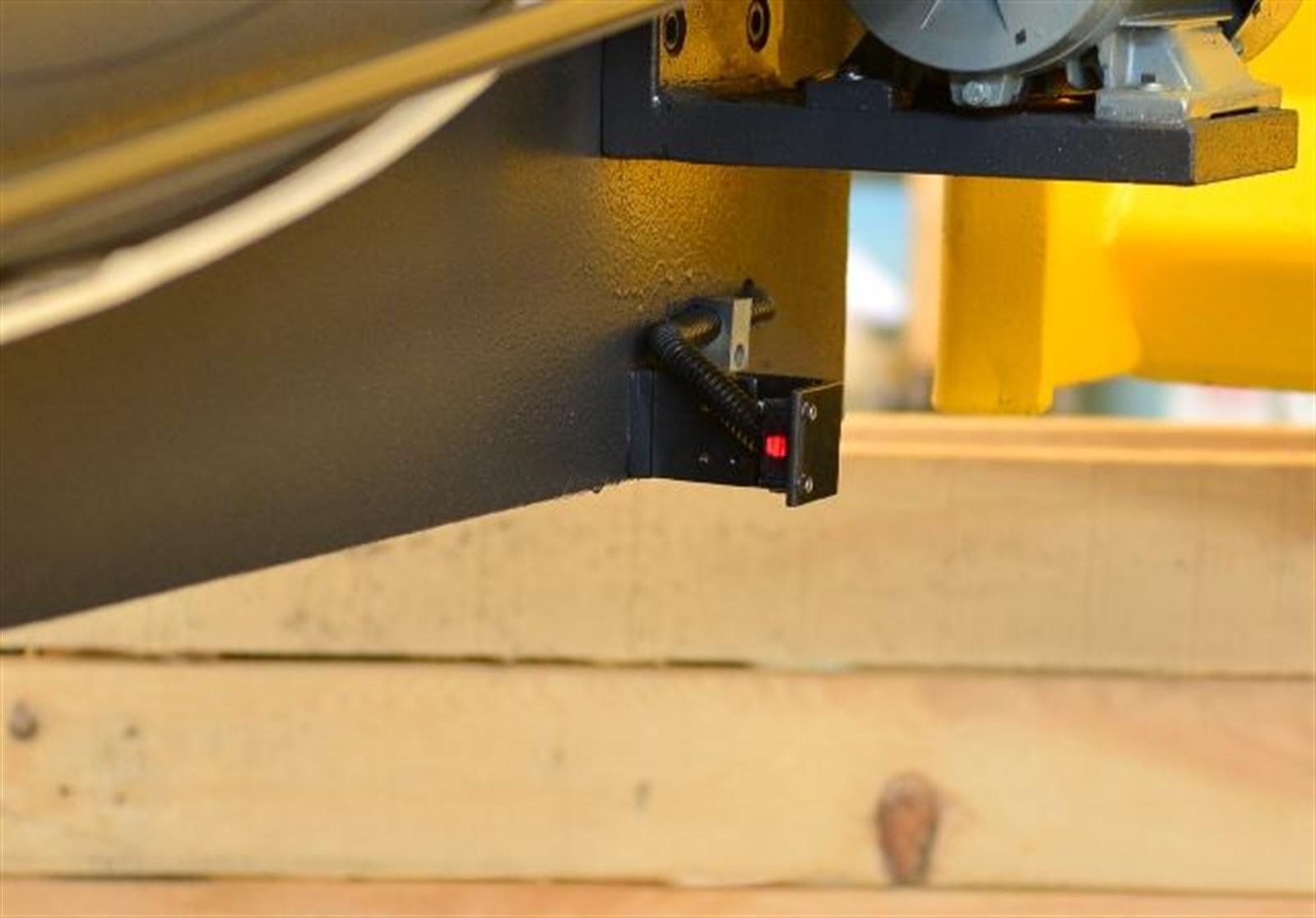 Bekamak BMSY 1515C C Straight Cutting
