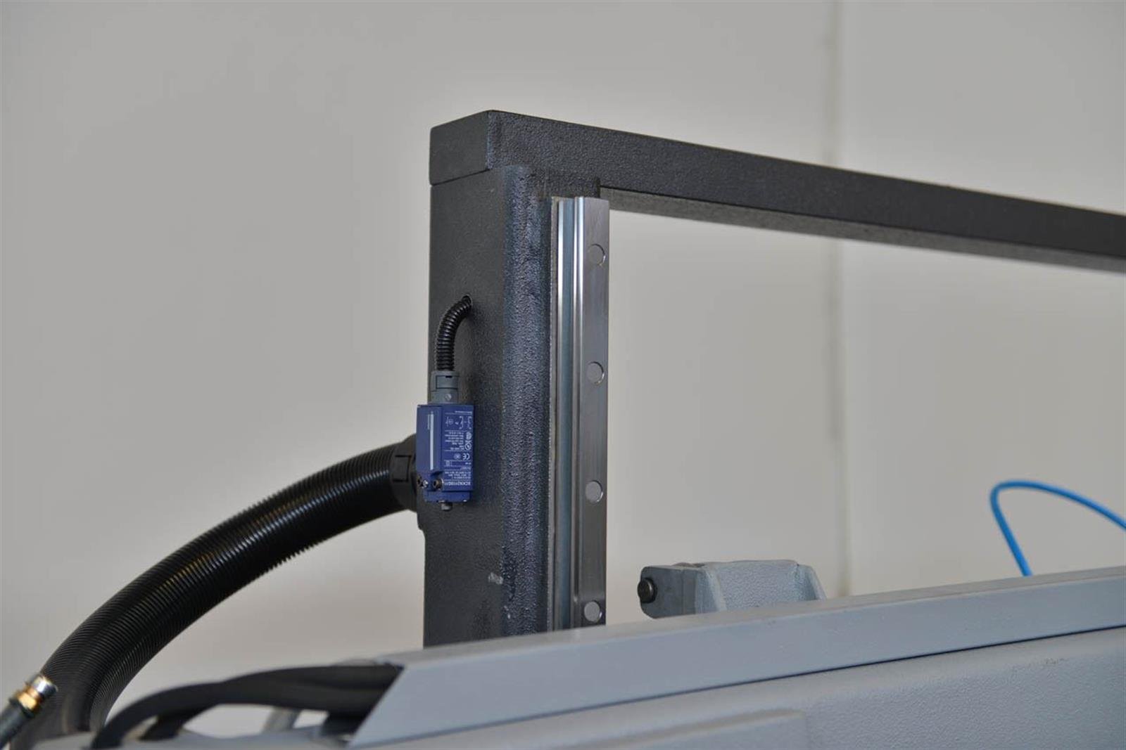 Bekamak BMSY-325CGH Semi-automatic Cgh Mitre