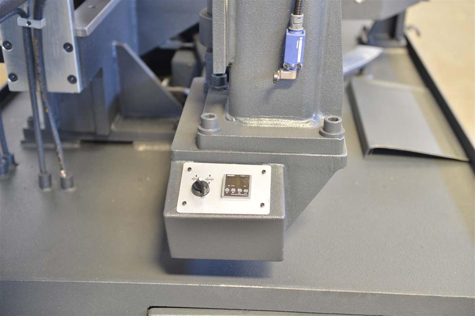 Bekamak BMSY-540CGH Semi-automatic Cgh Mitre