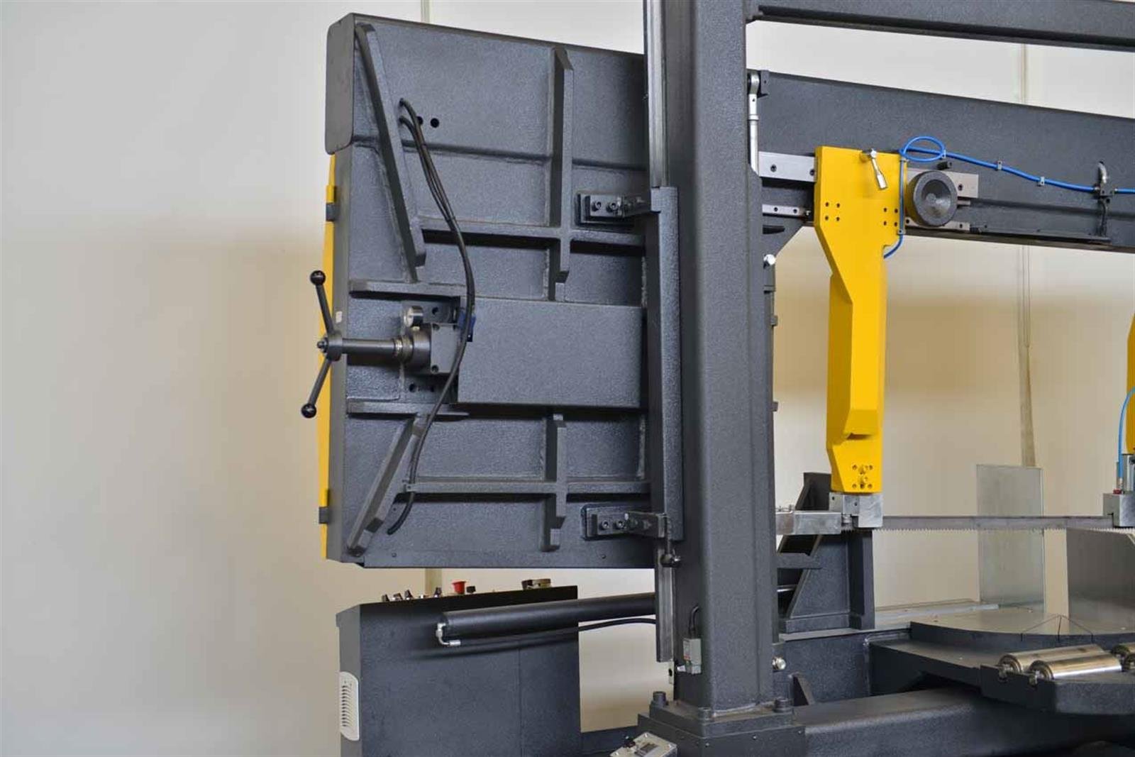 Bekamak BMSY-810CGH Semi-automatic Cgh Mitre