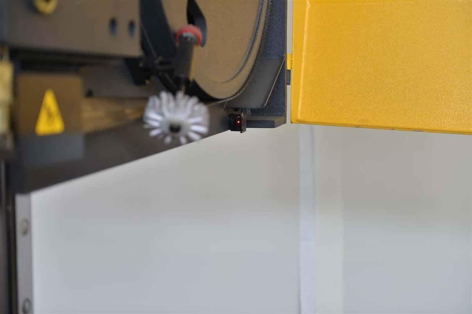 Bekamak BMSY-820C C Straight Cutting