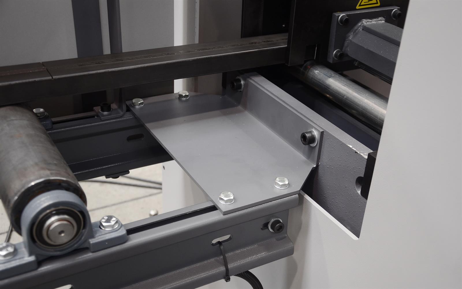 Bomar Handlingsystem – System SLE Bandsaws