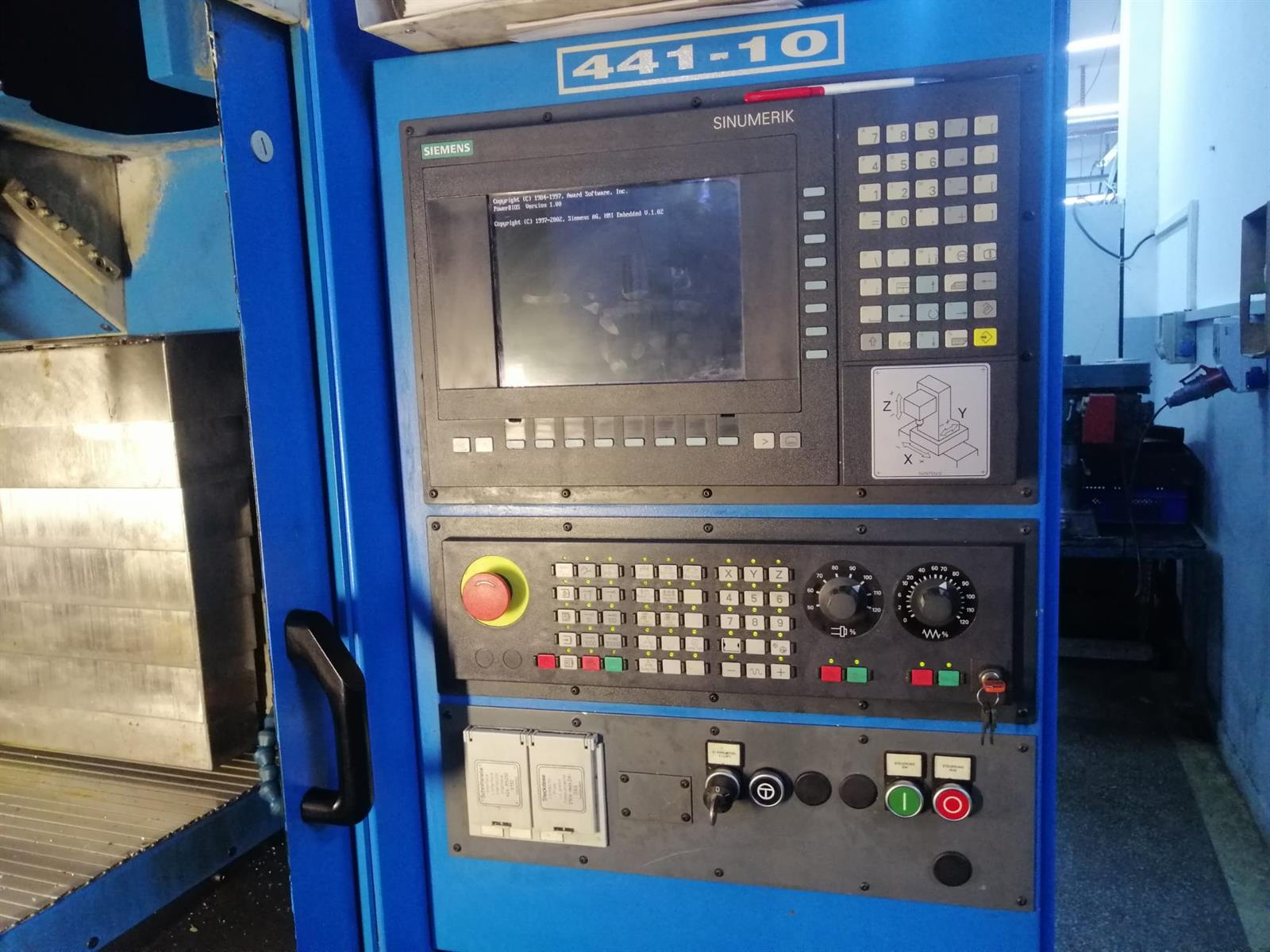 Chiron DZ 18 W Magnum Vertical Machining Center