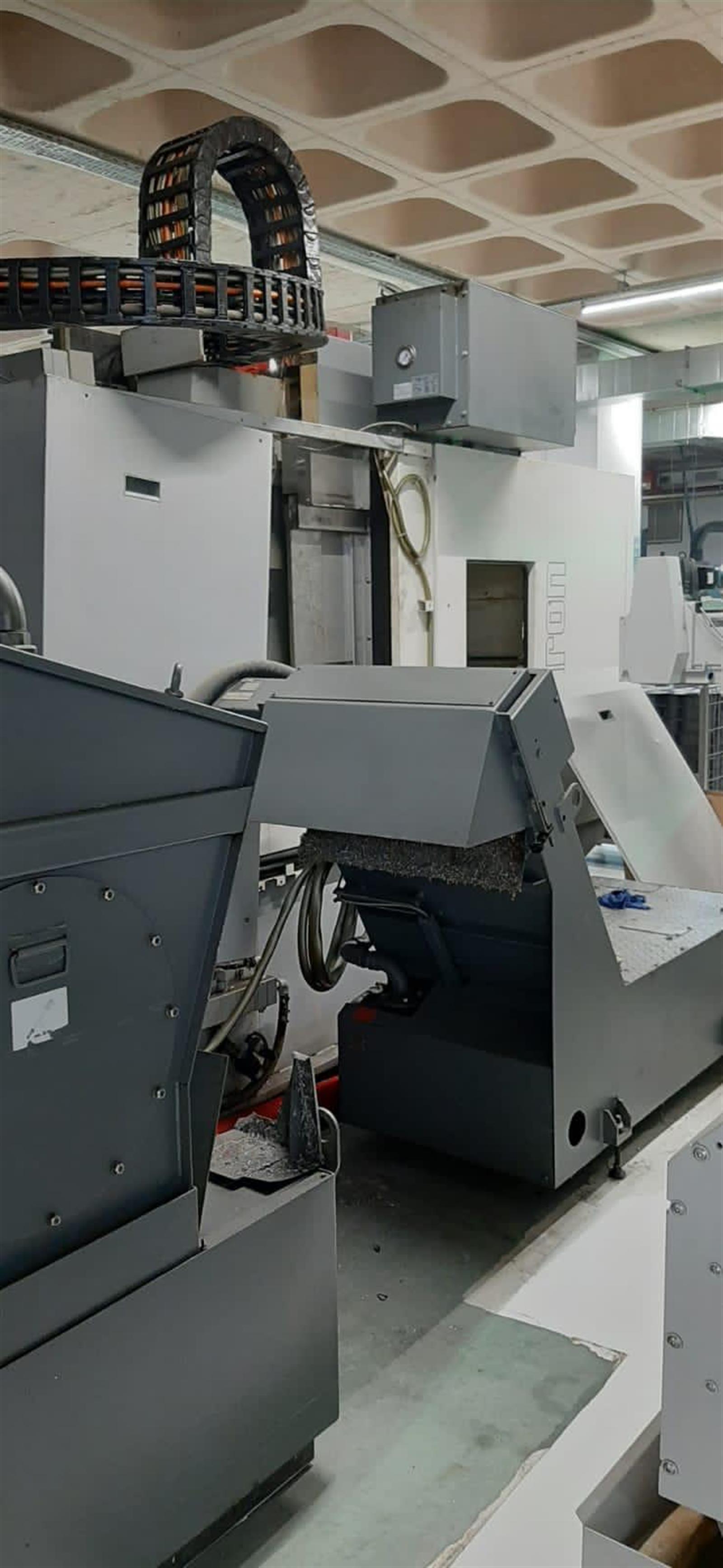 Chiron FZ 18K W High Speed Vertical Machining Center
