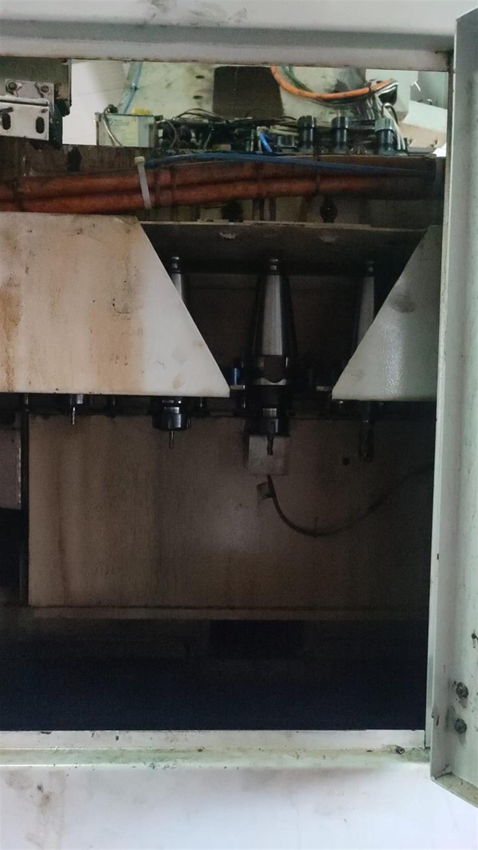 Cincinnati FTV 850 Machining center - vertical