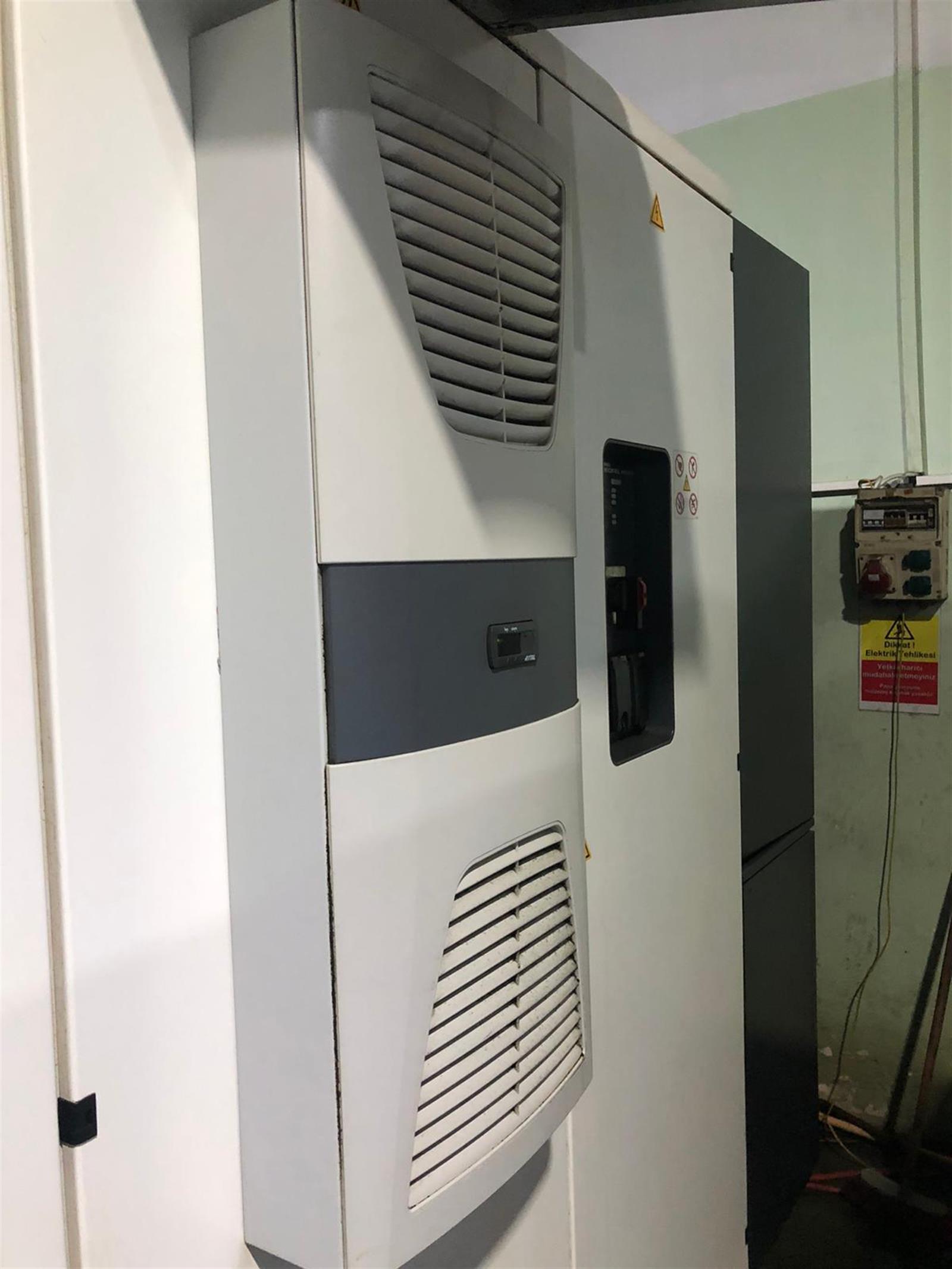 Deckel Maho HSC 55 Linear Vertical Machining Center