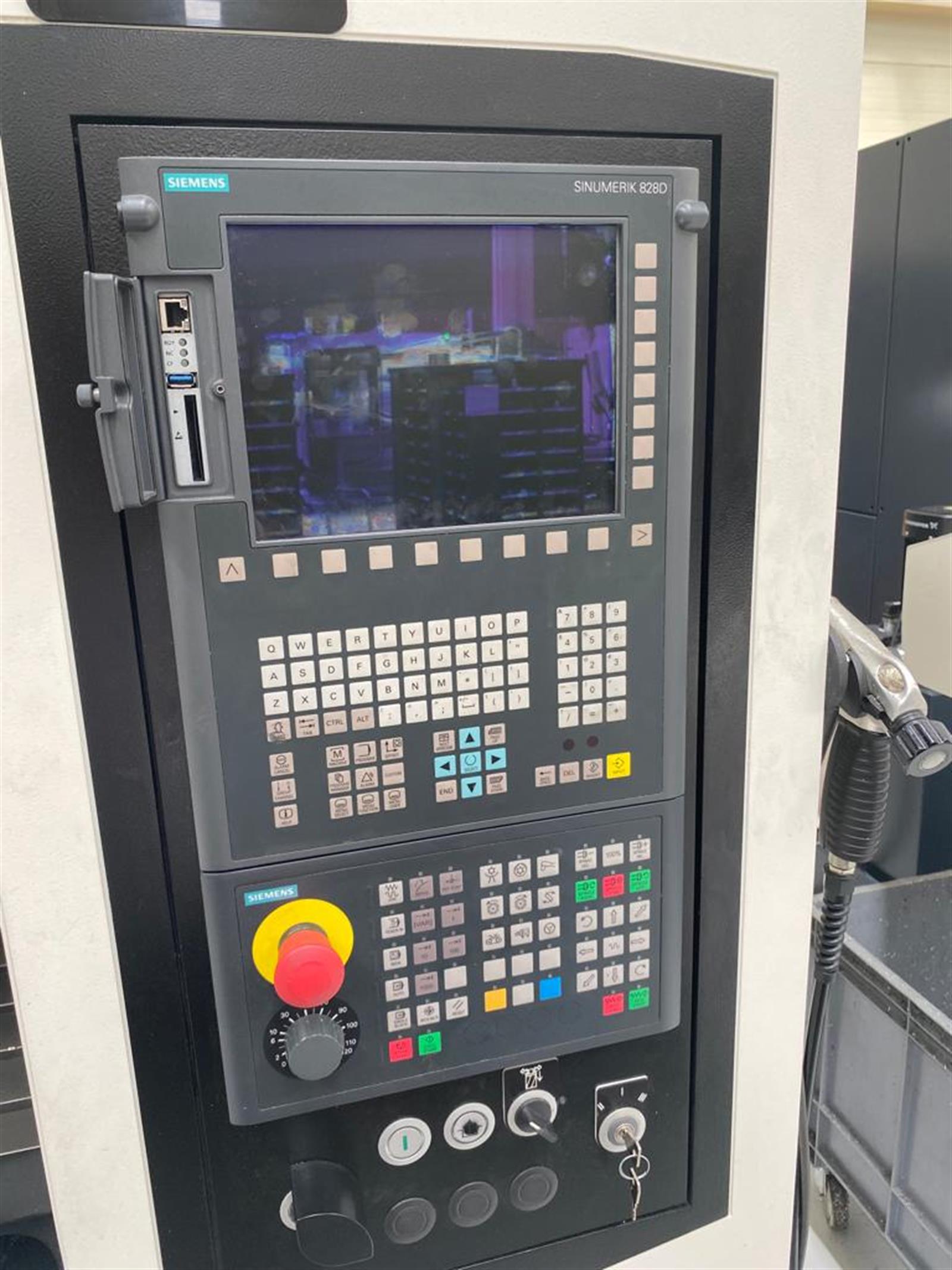 DMG M1 Vertical Machining Center