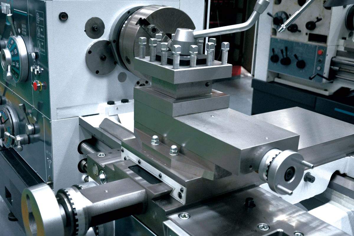 DMTG CW6263E-630x1500 Conventional Lathe Machine
