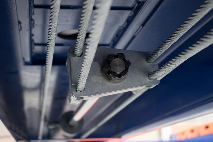 Eounice ON-7455 Four Post Lift One Side Manual Lock Release For Alignment Use