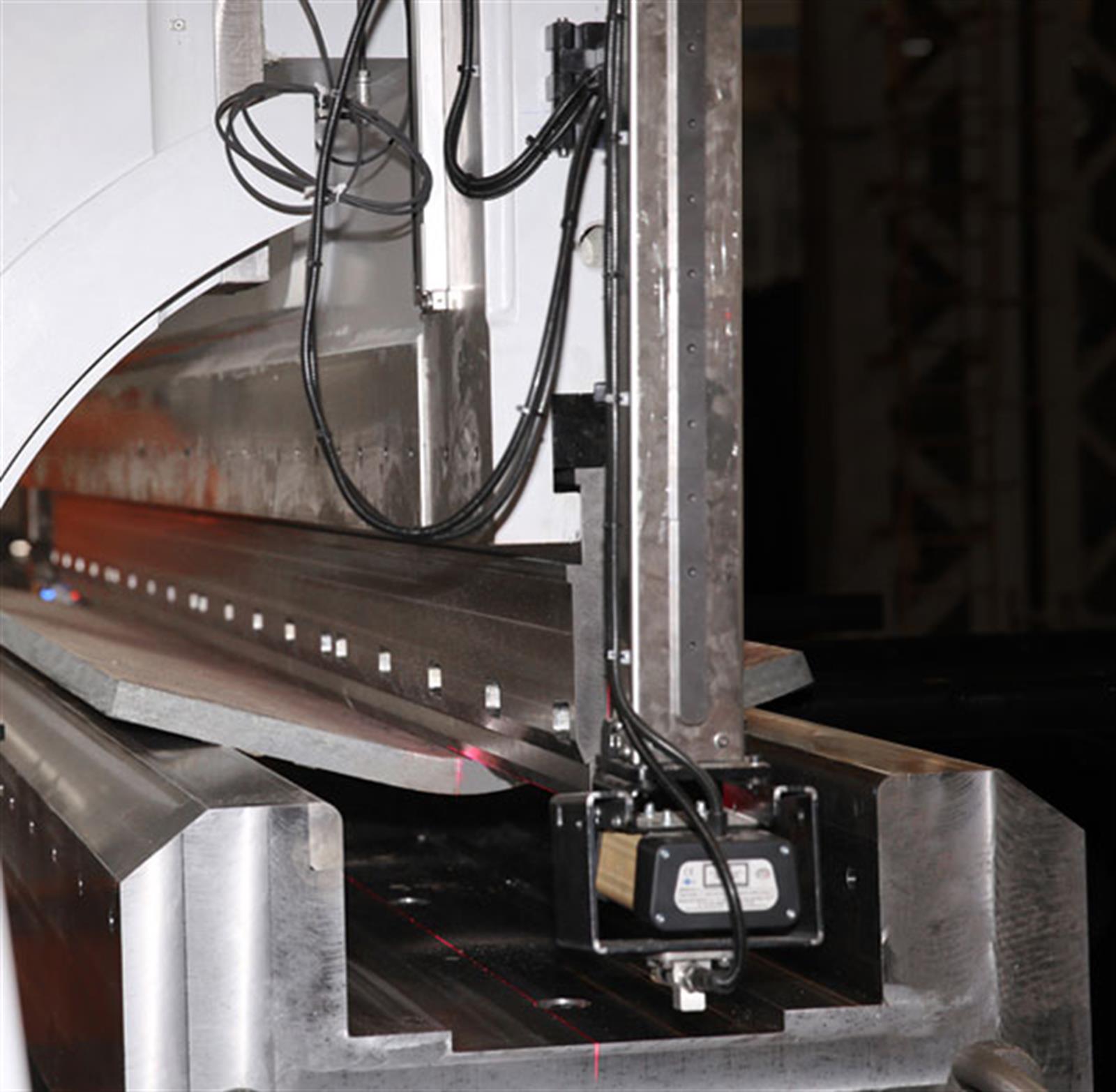 ERMAKSAN Heavy Duty Press Break Machine