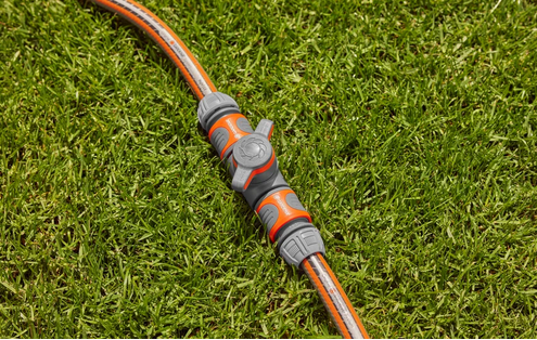 Gardena Coupling with Flow-Control Valve 18266-20