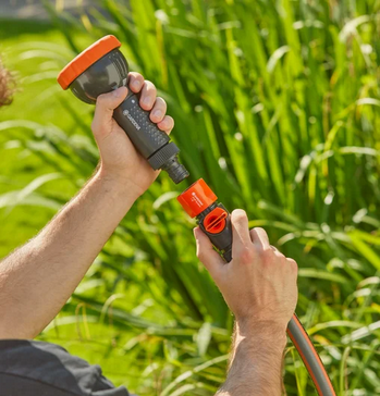 Gardena Profi system sprayer for garden irrigation, for 3-4 inch hose 2847-20