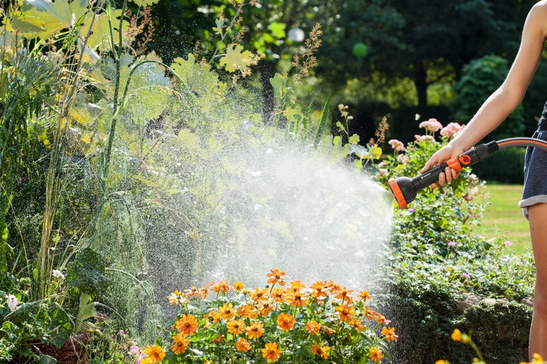 Gardena Profi system sprayer for garden irrigation, for 3-4 inch hose 2847-20