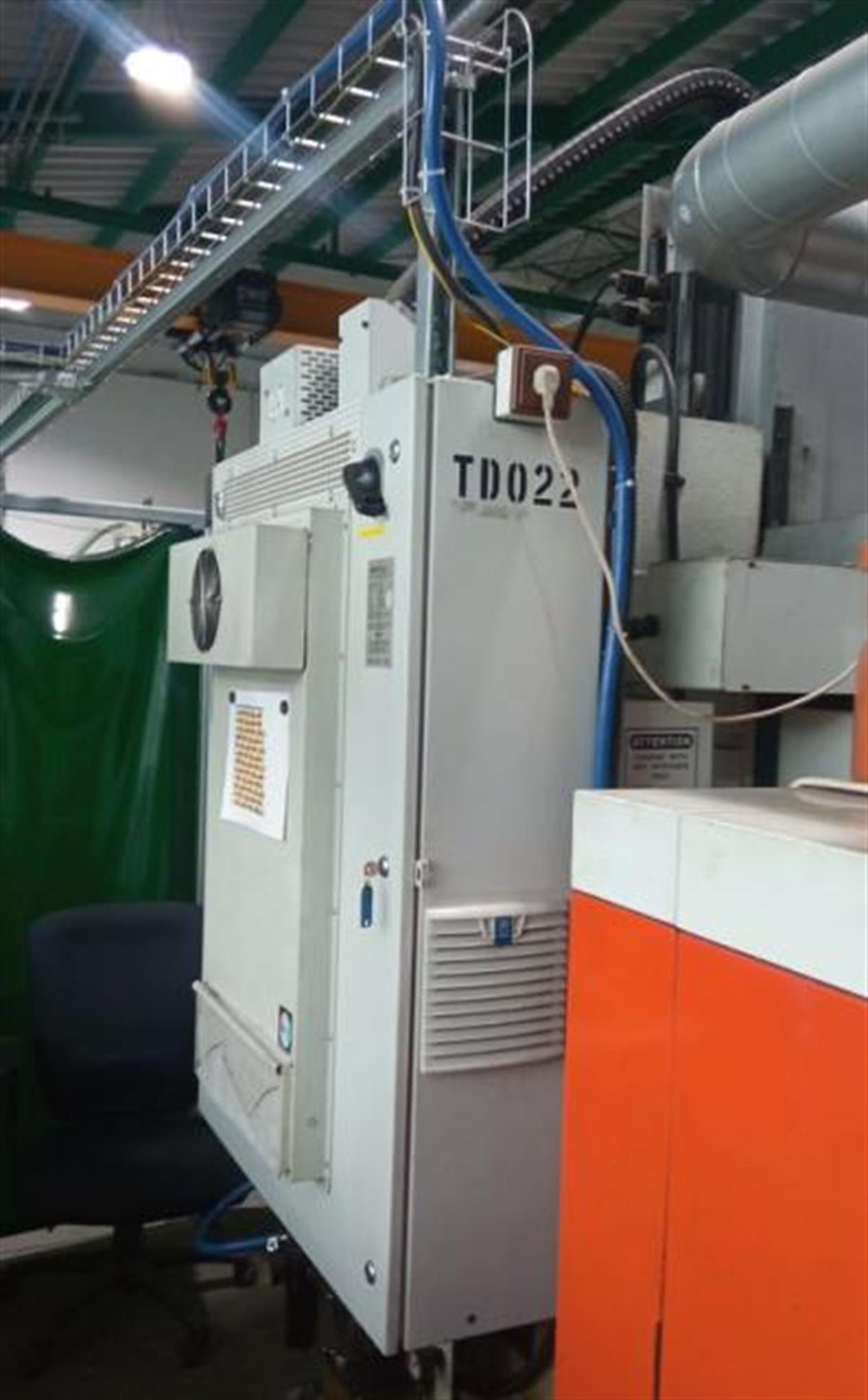 Haas VCE 750 Machining center - vertical