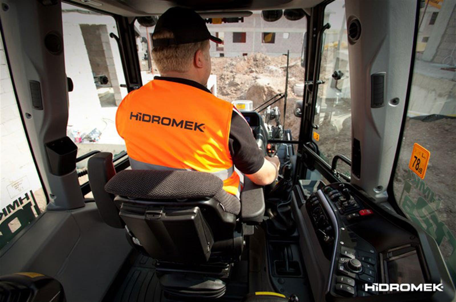 Hidromek HMK 102B SUPRA Backhoe Loader