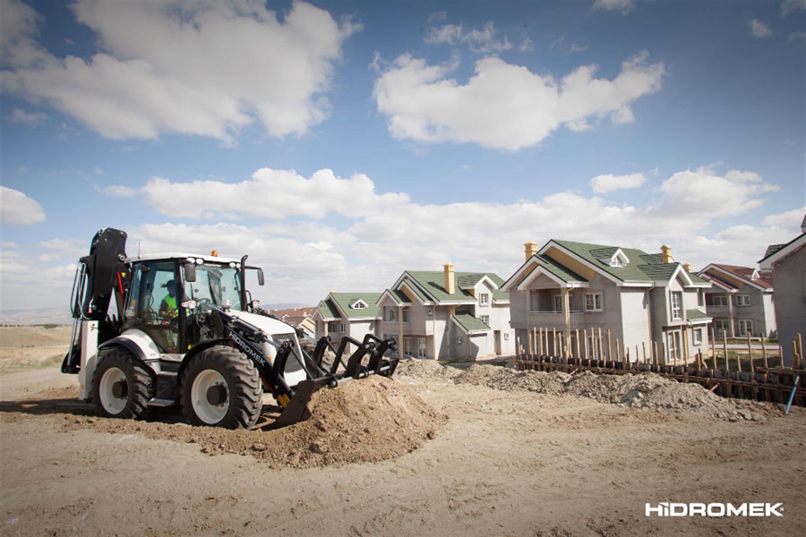 Hidromek HMK 102S SUPRA Backhoe Loader