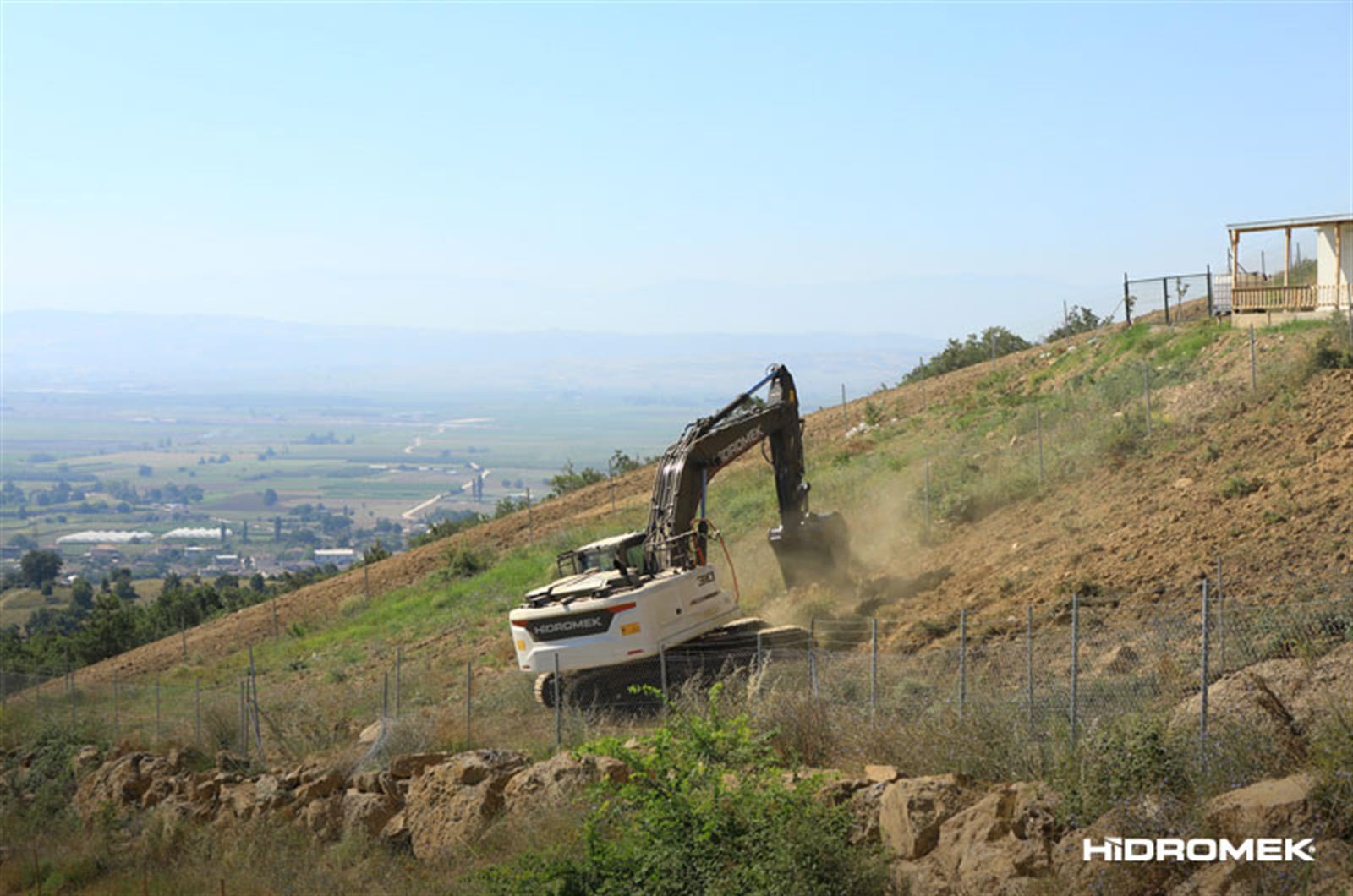 Hidromek HMK 310 LC Crawler Excavators