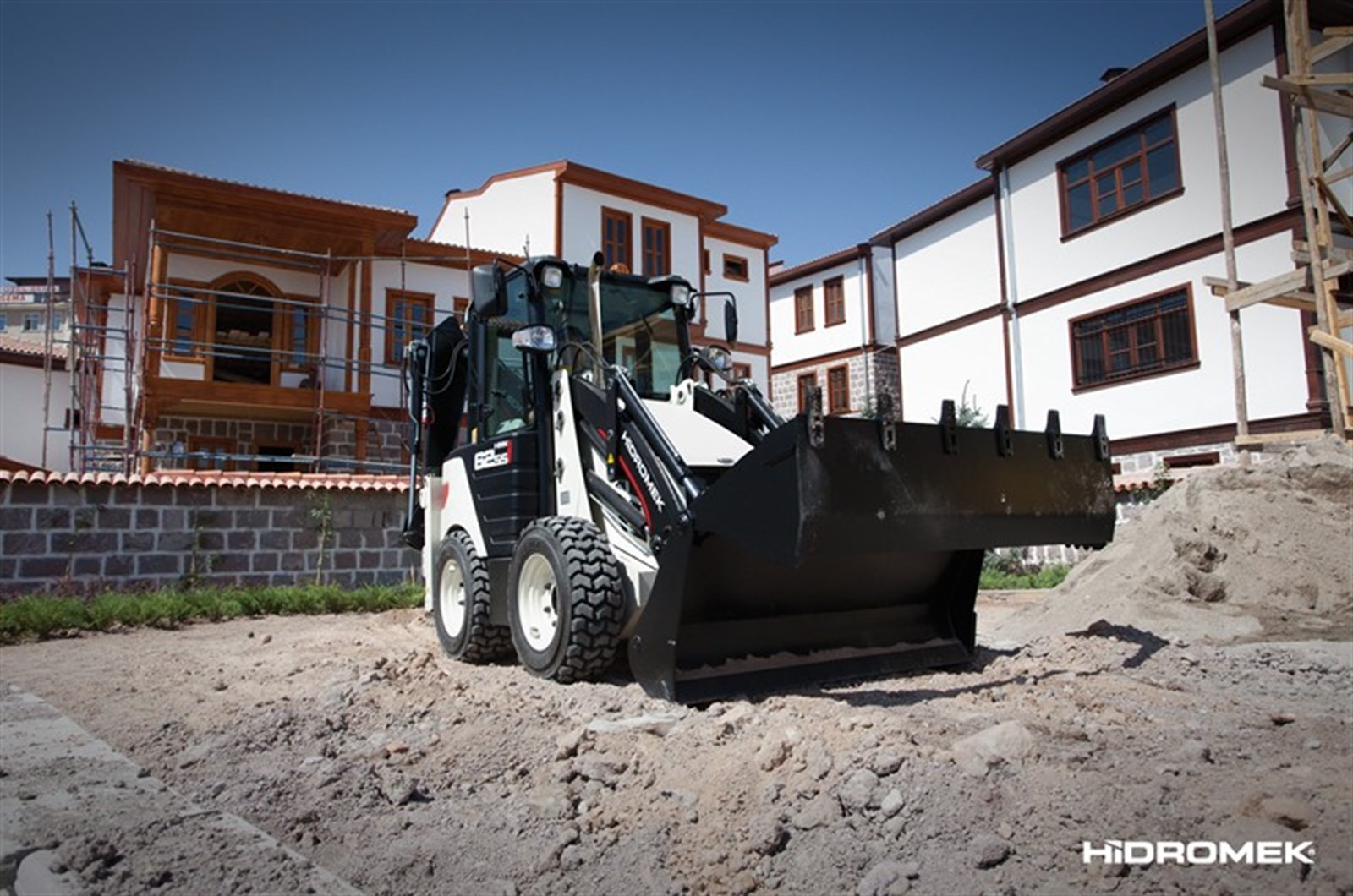 HMK 62 SS Backhoe Loader