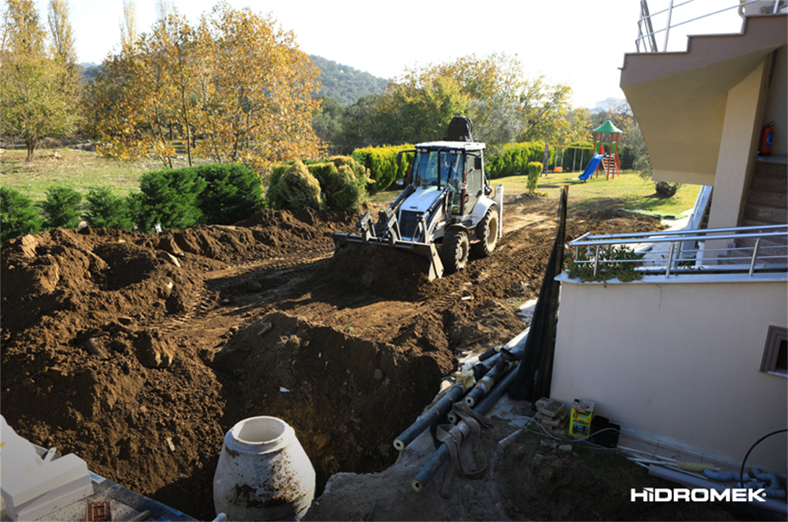 HMK 62 SS Backhoe Loader