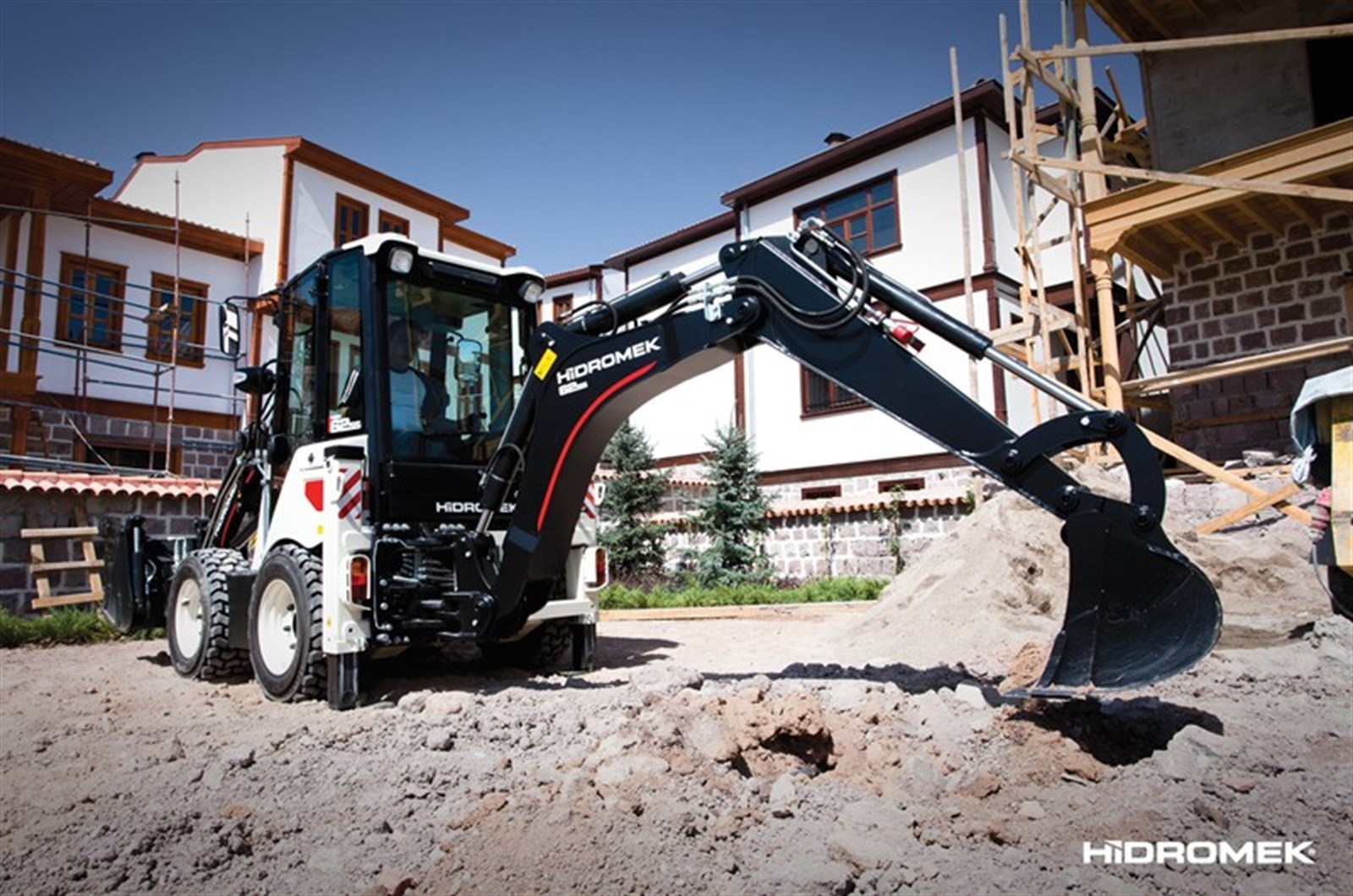 HMK 62 SS Backhoe Loader